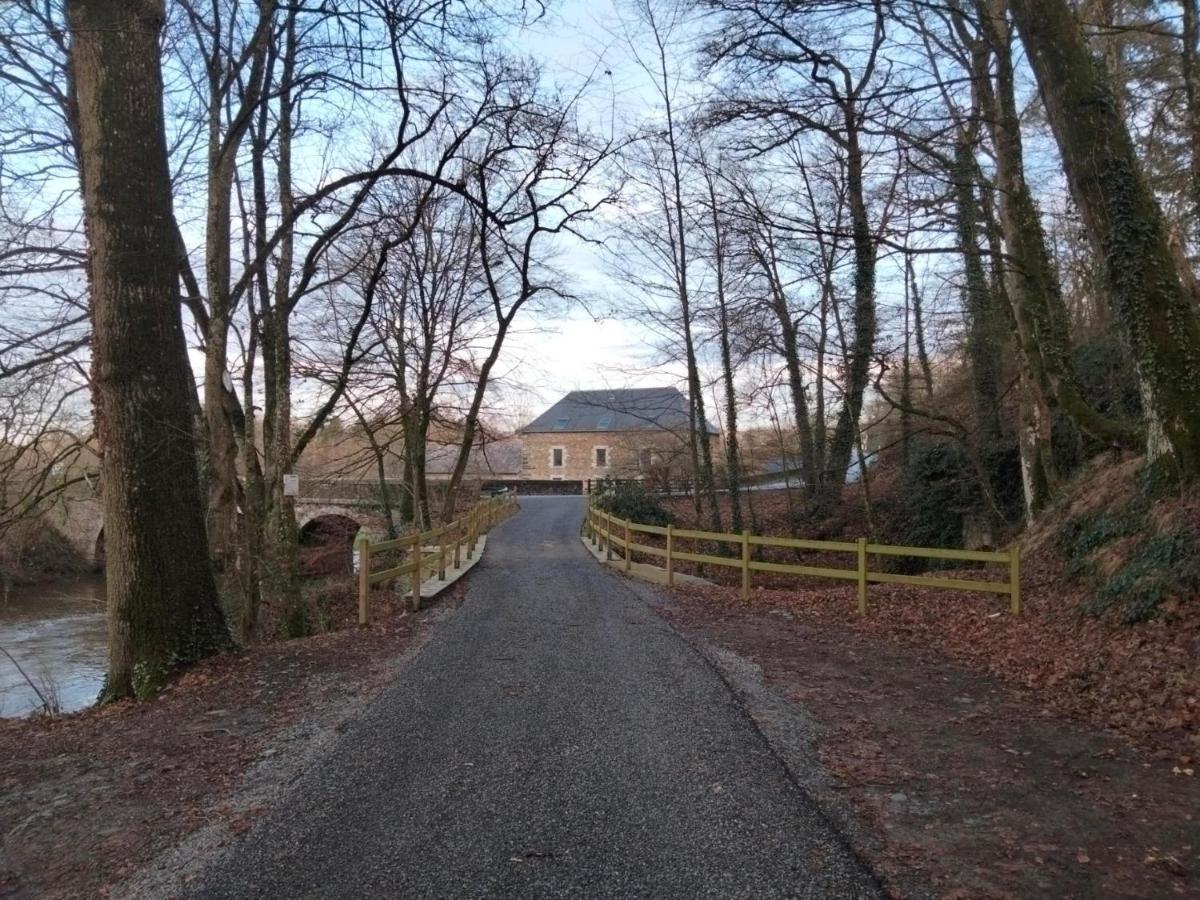 Le Moulin De Bretigneul Bed & Breakfast Saint-Aubin-des-Landes Exterior photo